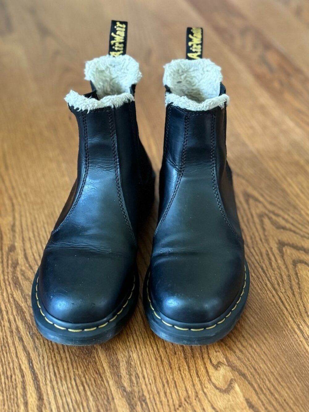 Dr. Martens Leonore Faux Fur Lined Chelsea Boots Women’s 9 Black Leather